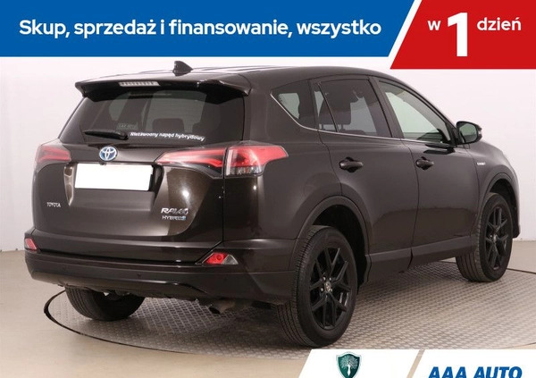 Toyota RAV4 cena 98000 przebieg: 74711, rok produkcji 2017 z Radom małe 326